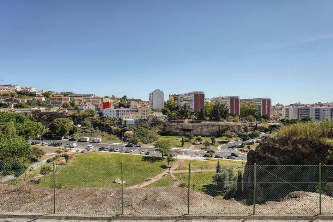 Apartamento T2 para Arrendamento em Ajuda Foto 25