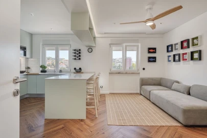 Apartamento T2 para Arrendamento em Ajuda
