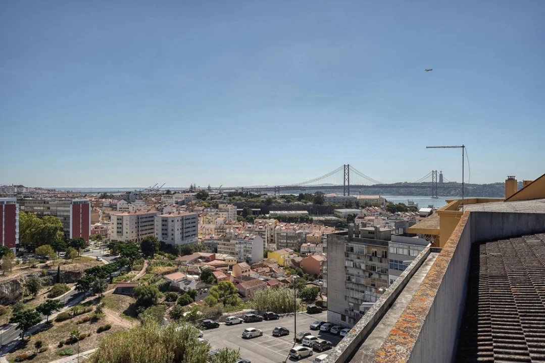 Apartamento T2 para Arrendamento em Ajuda Foto 31