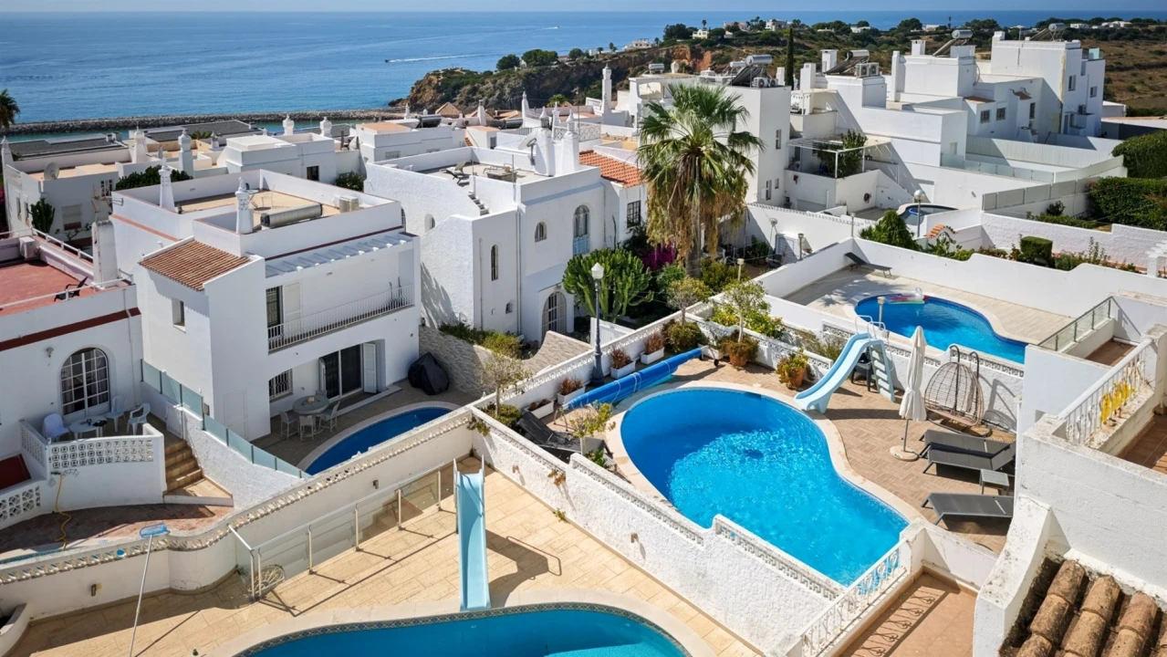Moradia T3 para Venda em Albufeira e Olhos de Água Foto 33