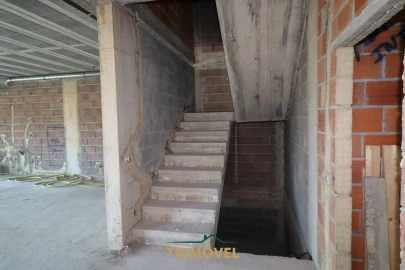 Moradia T2 para Venda em O. Azeméis, Riba-Ul, Ul, Macinhata Seixa, Madail