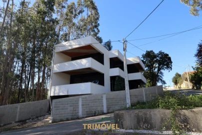 Moradia T2 para Venda em O. Azeméis, Riba-Ul, Ul, Macinhata Seixa, Madail