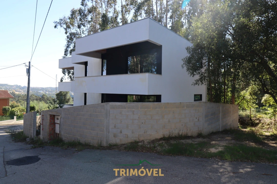 Moradia T2 para Venda em O. Azeméis, Riba-Ul, Ul, Macinhata Seixa, Madail Foto 25