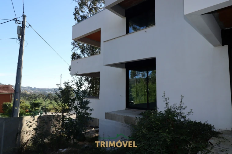 Moradia T2 para Venda em O. Azeméis, Riba-Ul, Ul, Macinhata Seixa, Madail Foto 24