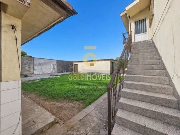 Moradia T3 para Venda em Mozelos