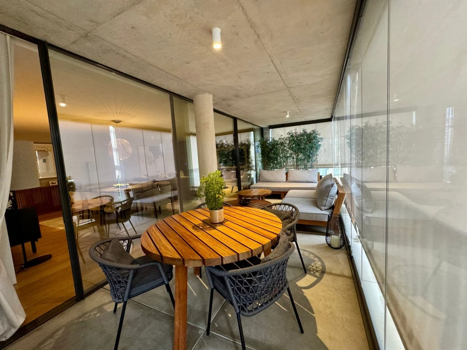 Apartamento T4 para Venda em Aldoar, Foz do Douro e Nevogilde Foto 1