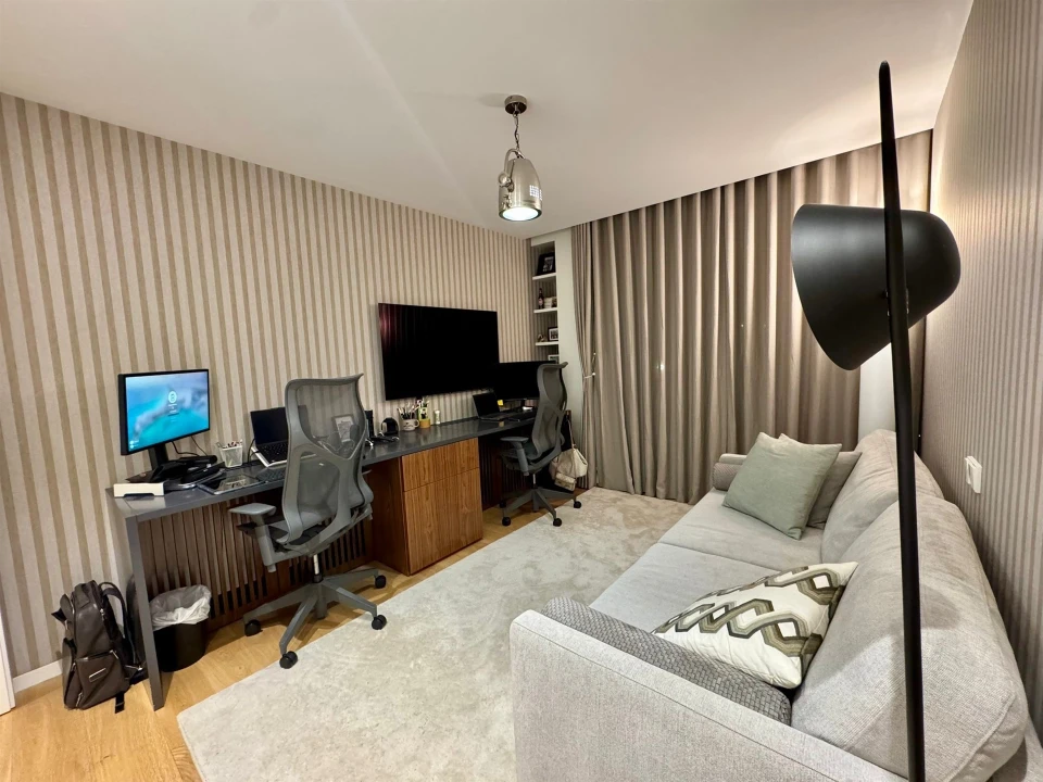 Apartamento T4 para Venda em Aldoar, Foz do Douro e Nevogilde Foto 18