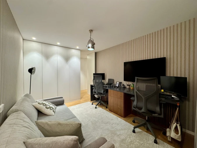 Apartamento T4 para Venda em Aldoar, Foz do Douro e Nevogilde Foto 17