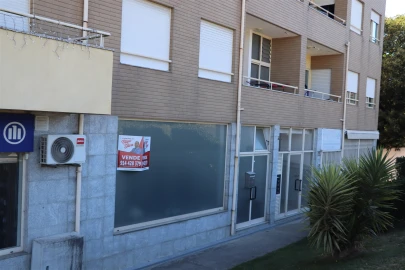 Loja para Venda em Lustosa e Barrosas (Santo Estêvão)