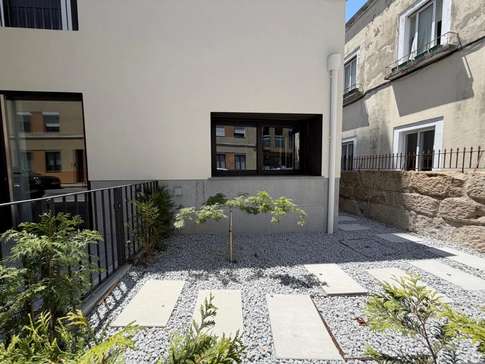Apartamento T1 para Arrendamento em Cedofeita, Santo Ildefonso, Sé, Miragaia, São Nicolau e Vitória Foto 2