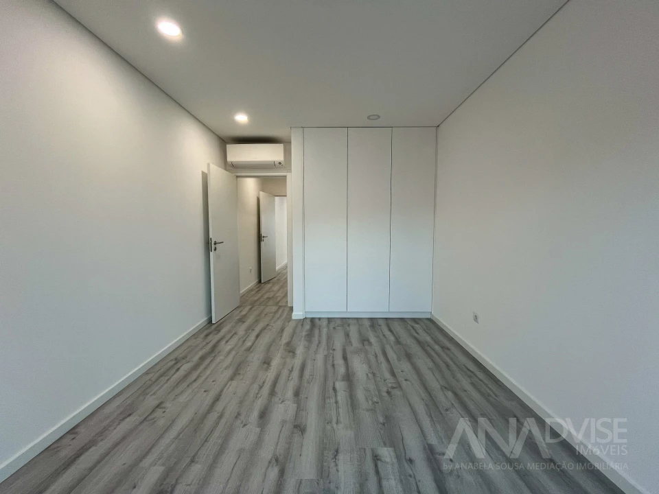 Apartamento T1 para Arrendamento em Viseu Foto 8