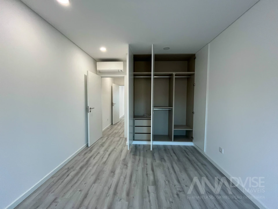 Apartamento T1 para Arrendamento em Viseu Foto 9