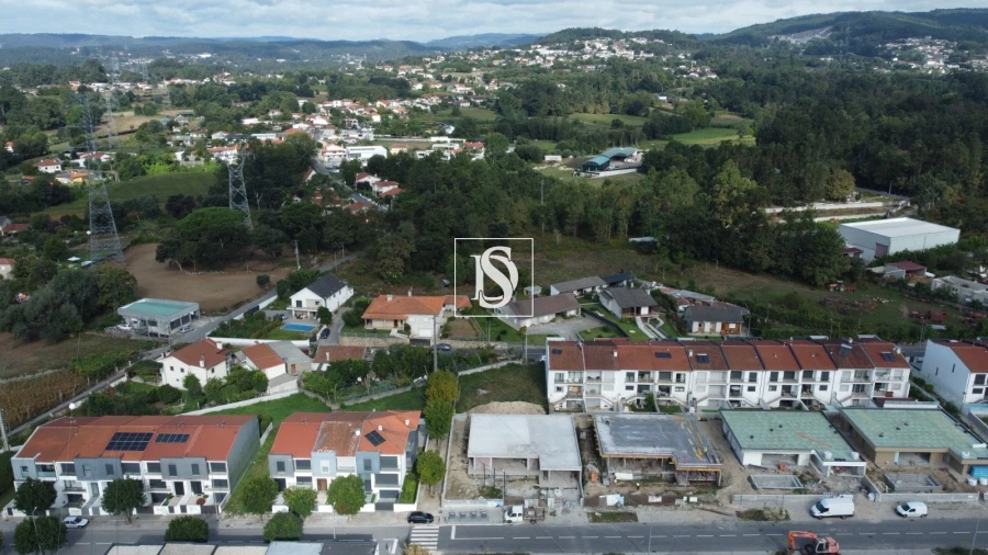 Terreno para Venda em Soutelo Foto 3