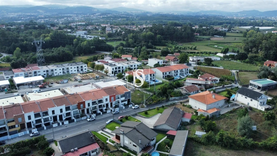 Terreno para Venda em Soutelo Foto 8