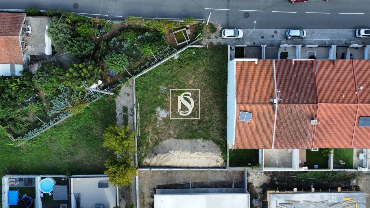 Terreno para Venda em Soutelo Foto 1