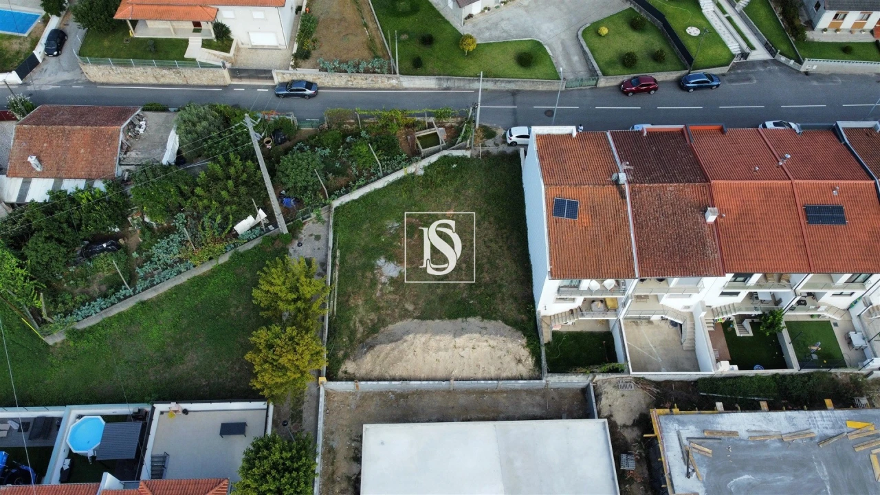Terreno para Venda em Soutelo Foto 2
