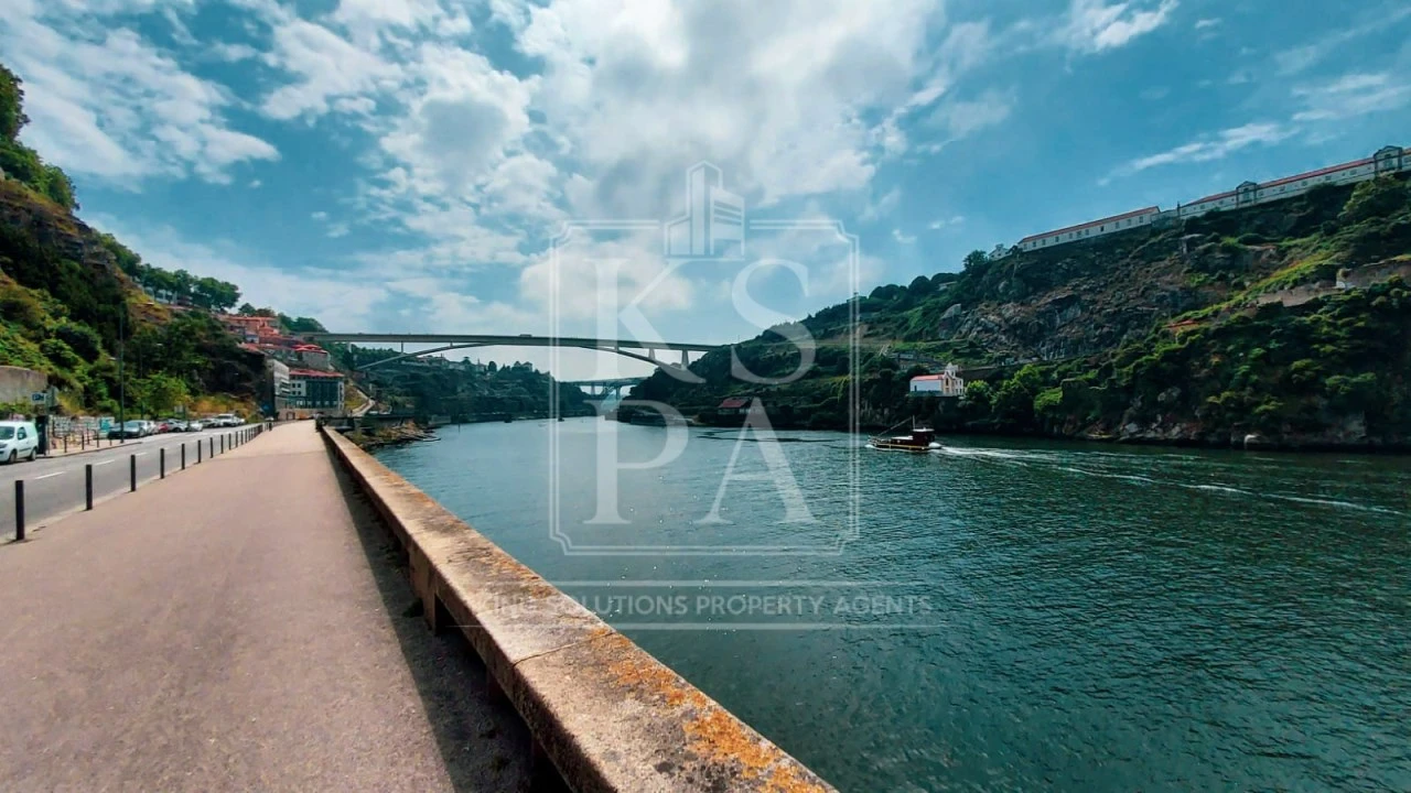 Prédio para Venda em Cedofeita, Santo Ildefonso, Sé, Miragaia, São Nicolau e Vitória Foto 10