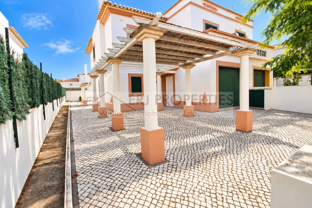 Moradia T3 para Venda em Vila Nova de Cacela Foto 1