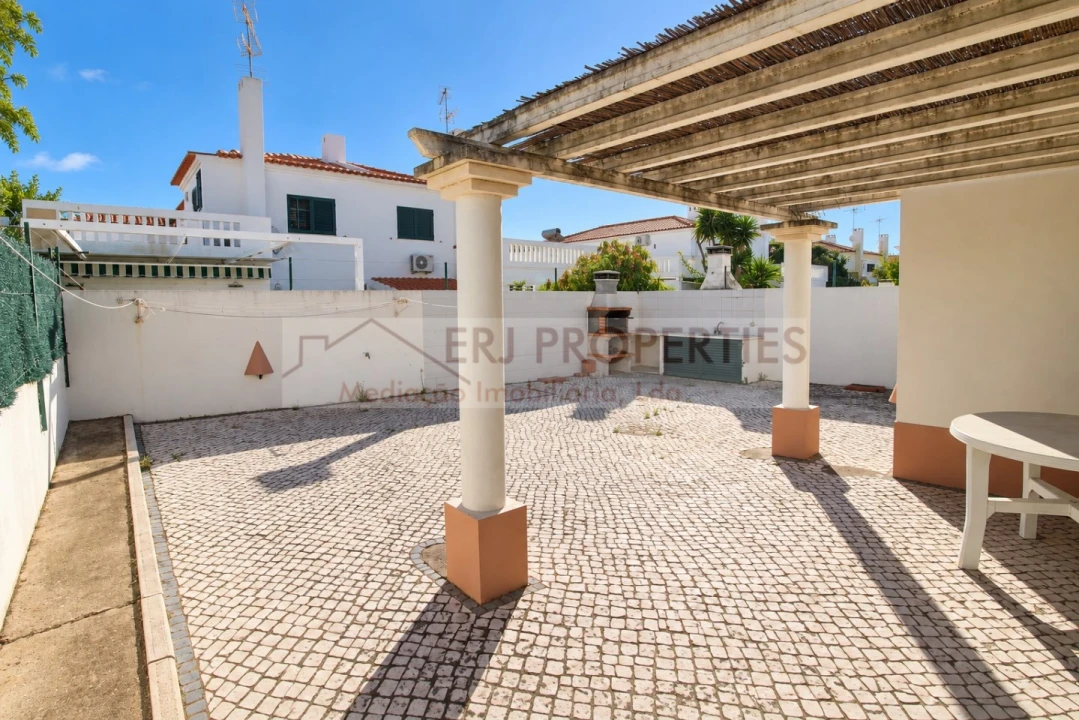 Moradia T3 para Venda em Vila Nova de Cacela Foto 11