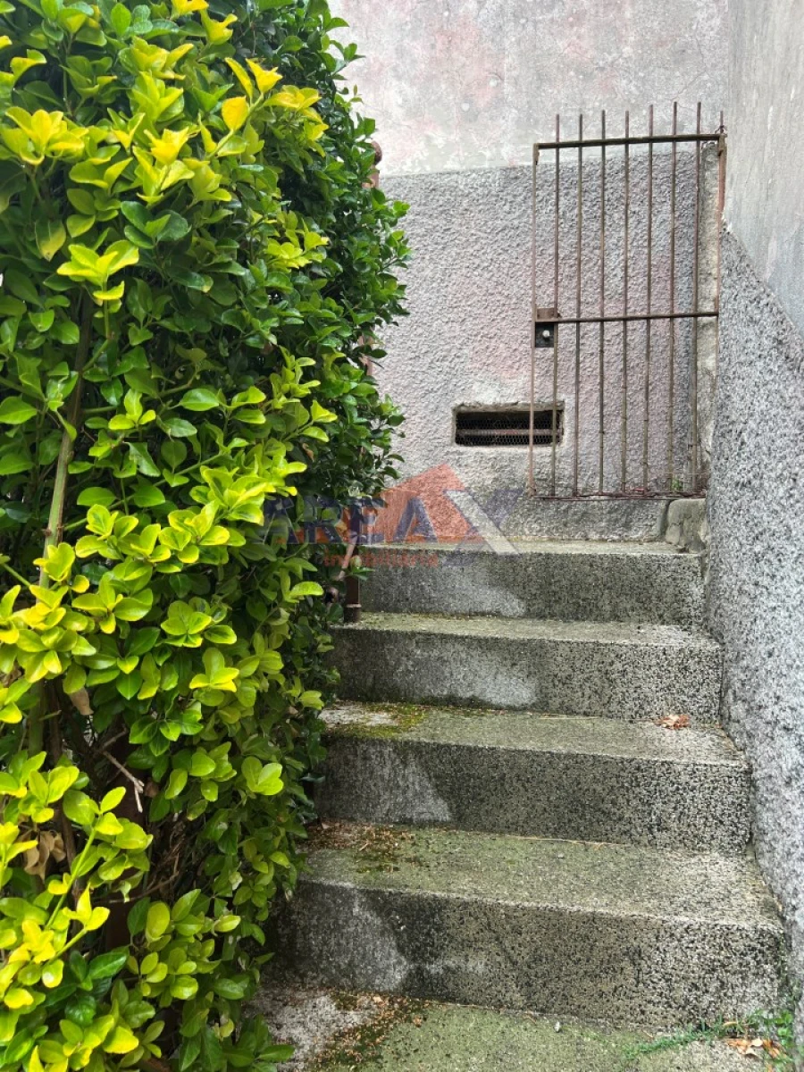 Moradia T5 para Venda em O. Azeméis, Riba-Ul, Ul, Macinhata Seixa, Madail Foto 7
