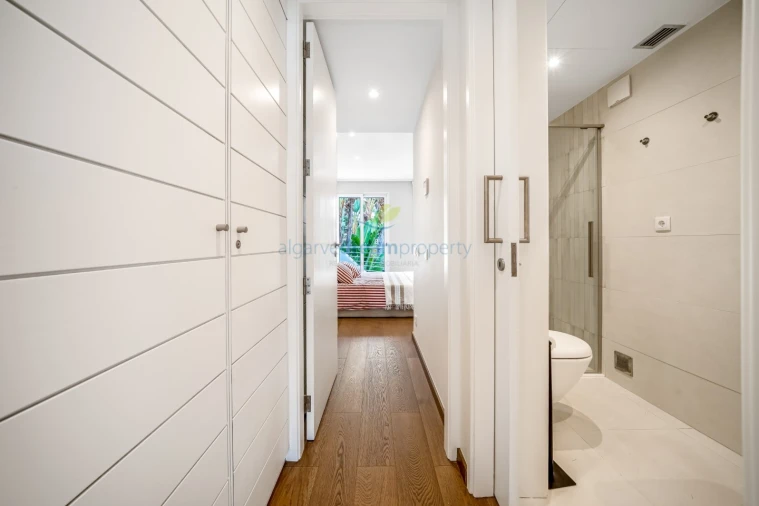 Apartamento T2 para Venda em Almancil Foto 12