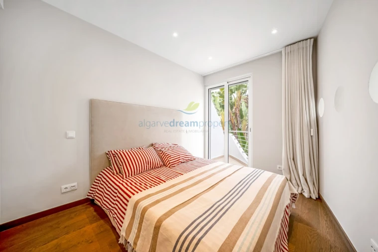 Apartamento T2 para Venda em Almancil Foto 14