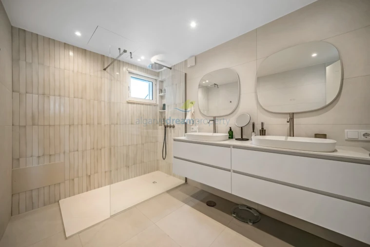 Apartamento T2 para Venda em Almancil Foto 17