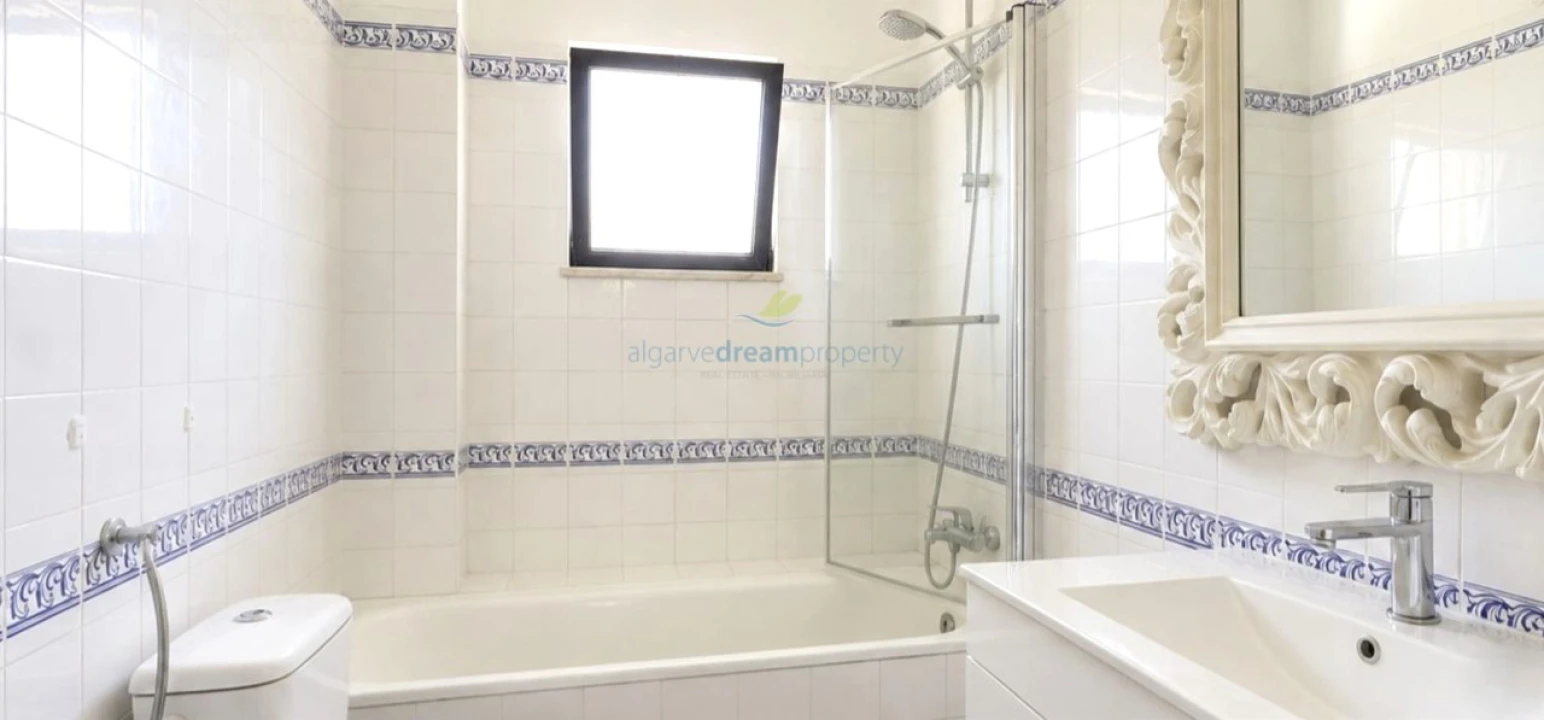 Apartamento T1 para Venda em Albufeira e Olhos de Água Foto 7
