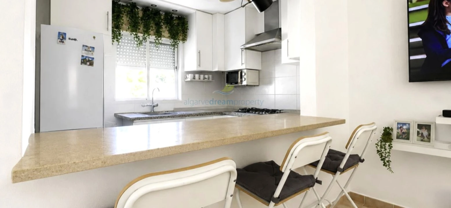 Apartamento T1 para Venda em Albufeira e Olhos de Água Foto 8