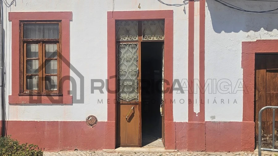Moradia T7 para Venda em Salir