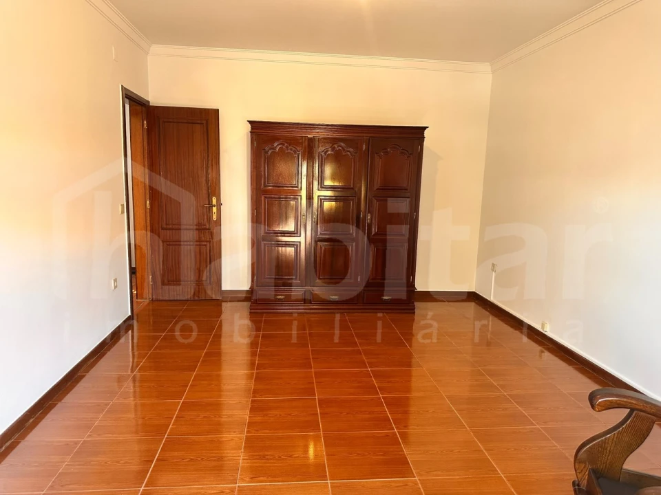 Apartamento T2 para Arrendamento em Benavente Foto 9