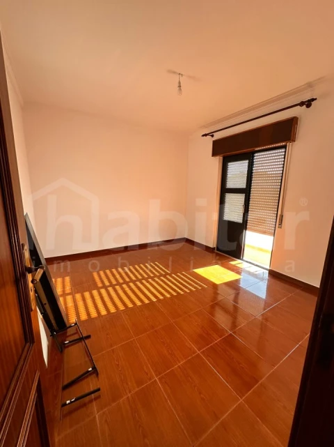 Apartamento T2 para Arrendamento em Benavente