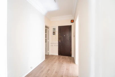Apartamento T4 para Venda em Campolide