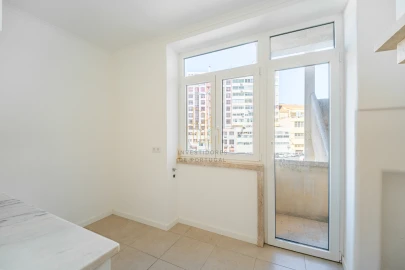Apartamento T4 para Venda em Campolide