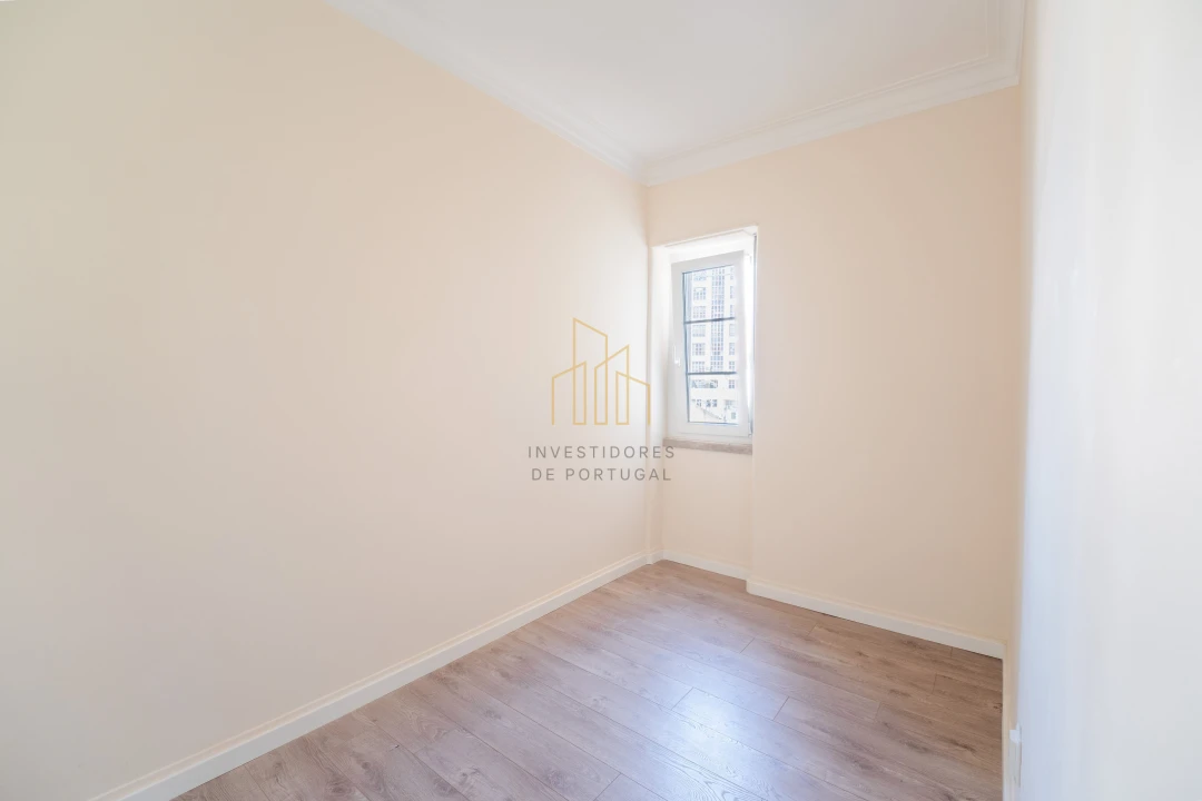 Apartamento T4 para Venda em Campolide Foto 8