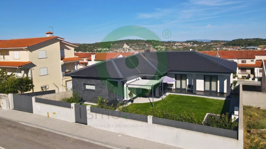 Moradia T4 para Venda em Valpaços e Sanfins
