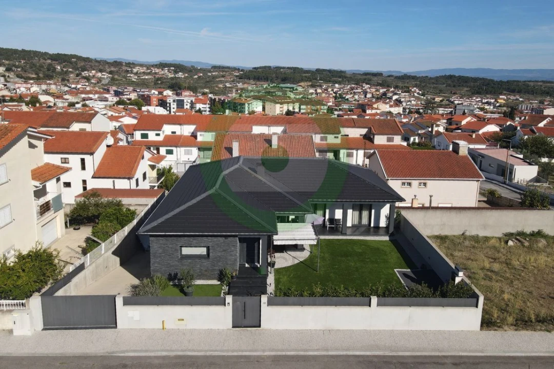 Moradia T4 para Venda em Valpaços e Sanfins Foto 2