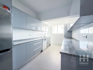 Apartamento T3 para Venda em Funchal (São Pedro)