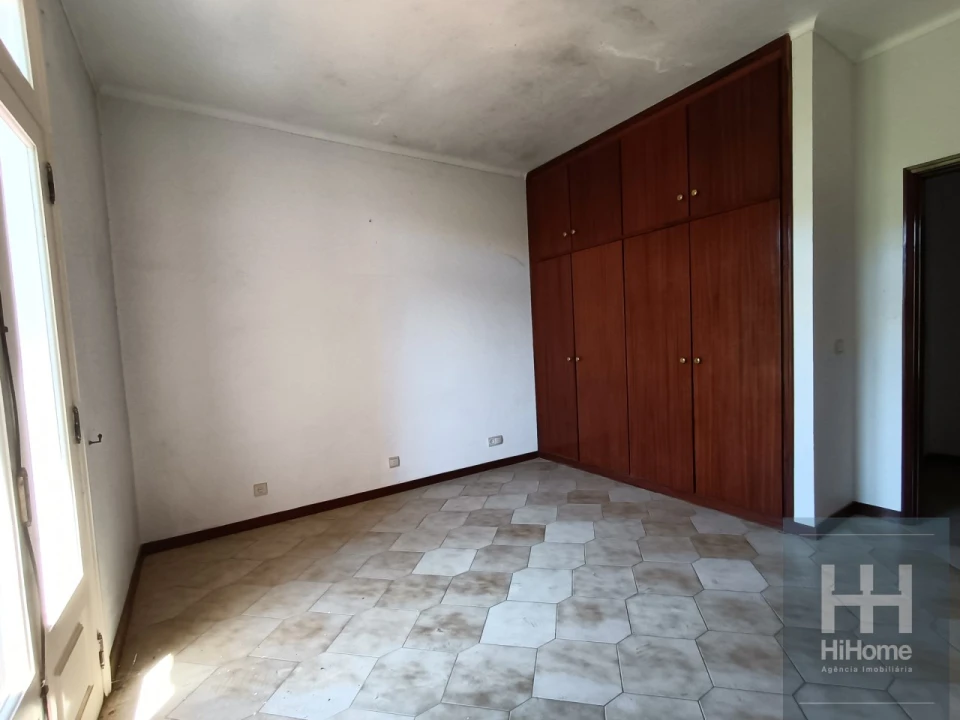 Moradia T4 para Venda em Santo Antonio Foto 15