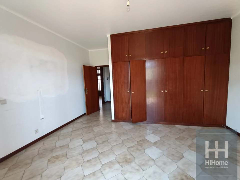 Moradia T4 para Venda em Santo Antonio Foto 18