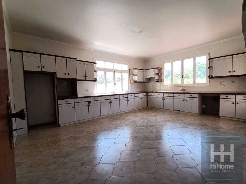 Moradia T4 para Venda em Santo Antonio Foto 28