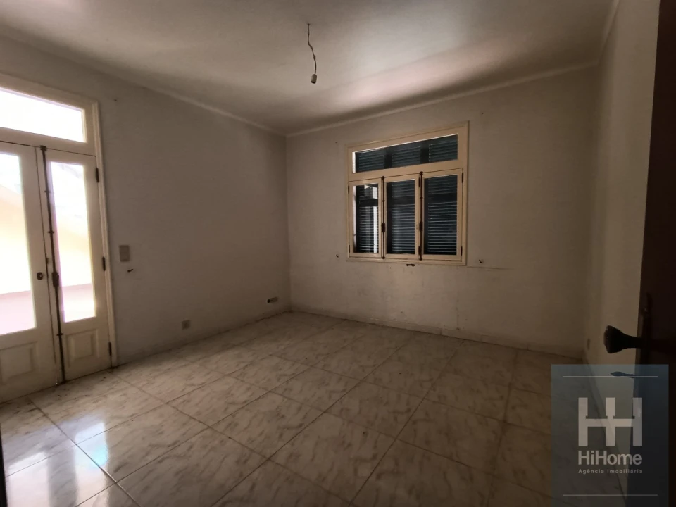 Moradia T4 para Venda em Santo Antonio Foto 33