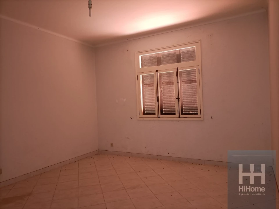 Moradia T4 para Venda em Santo Antonio Foto 37