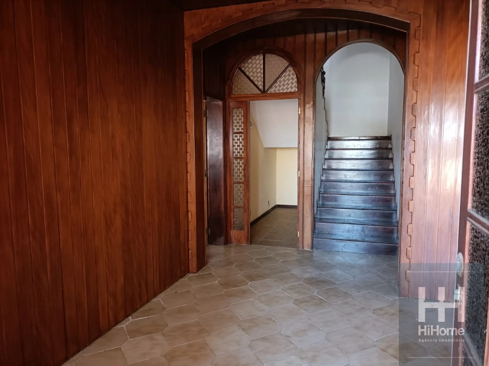 Moradia T4 para Venda em Santo Antonio Foto 6