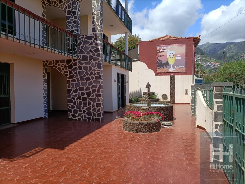 Moradia T4 para Venda em Santo Antonio Foto 42