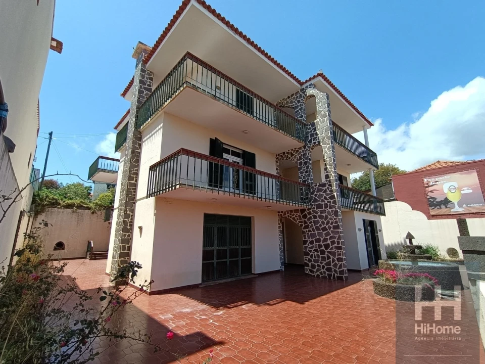 Moradia T4 para Venda em Santo Antonio Foto 43