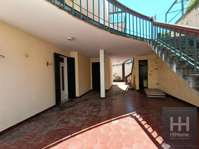 Moradia T4 para Venda em Santo Antonio Foto 4