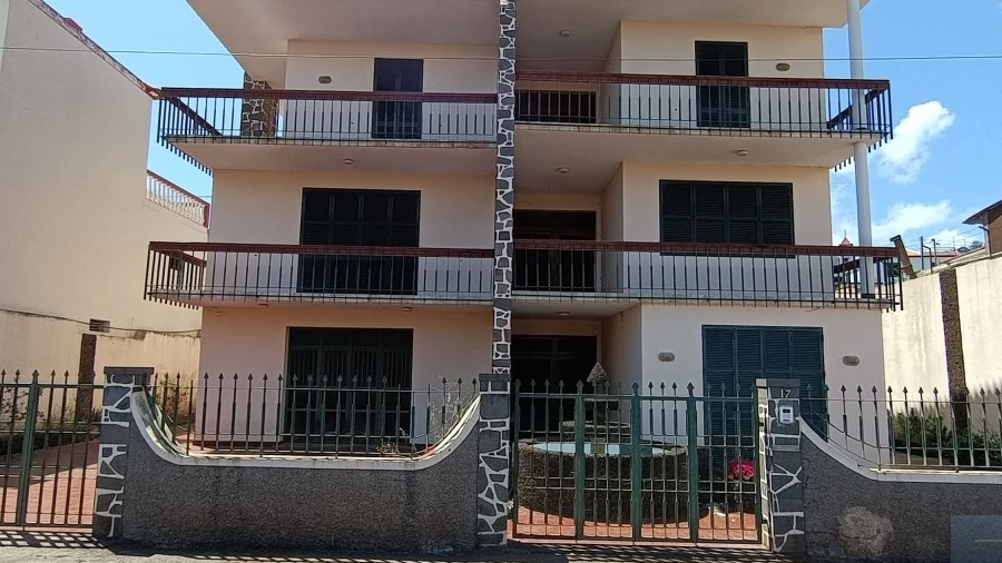 Moradia T4 para Venda em Santo Antonio