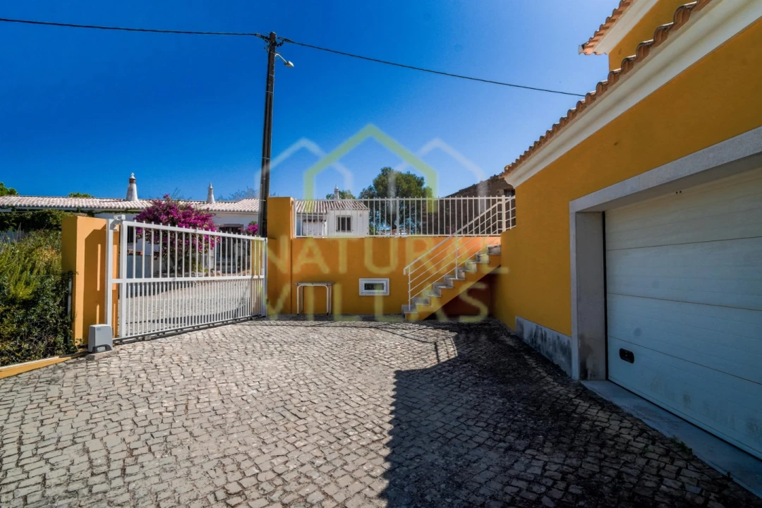 Moradia T5 para Venda em São Brás de Alportel Foto 8