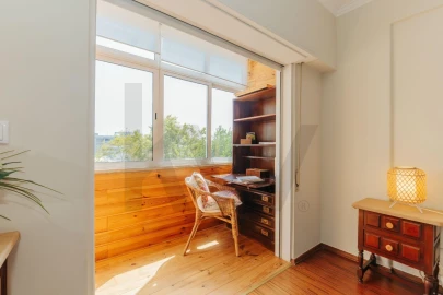 Apartamento T2 para Arrendamento em Oeiras e São Julião da Barra, Paço de Arcos e Caxias